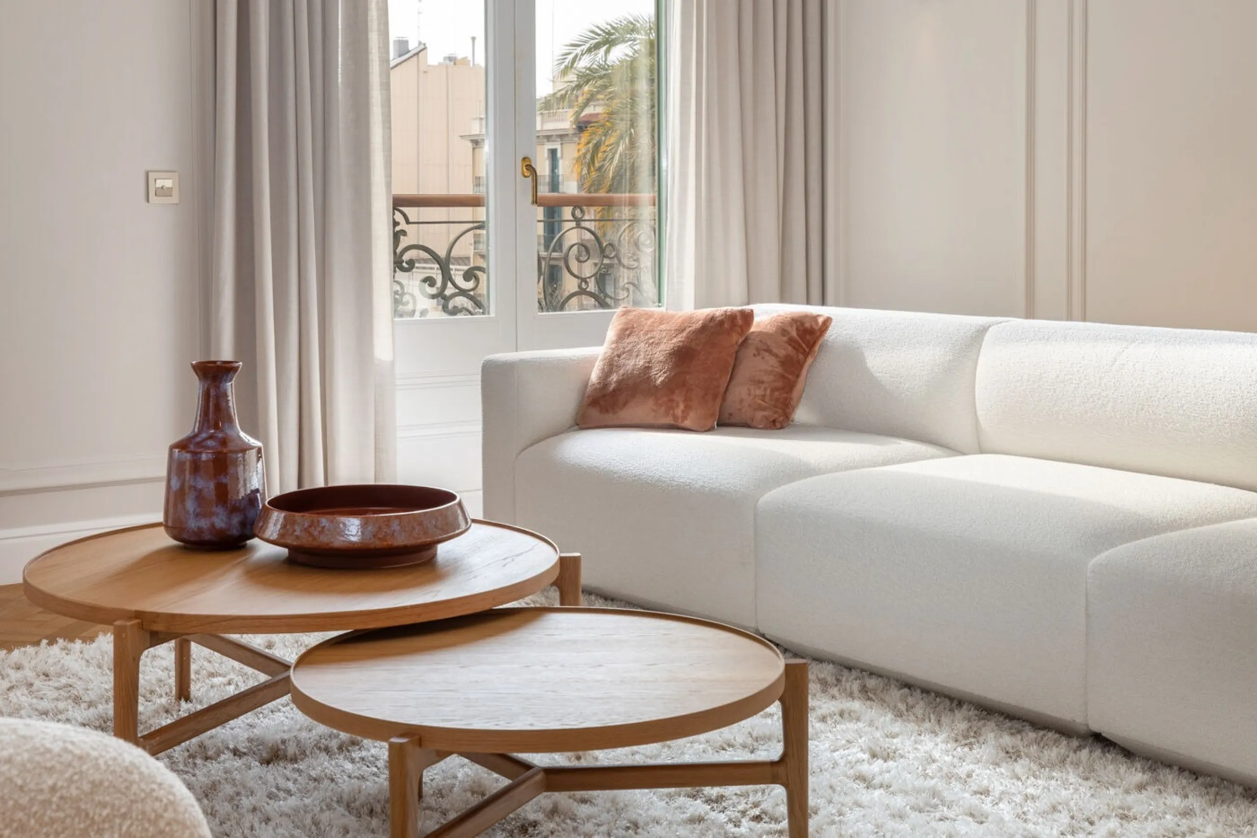 Modernist Gem in Sant Gervasi: Refurbished Apartment with Views and Three Suites, Barcelona