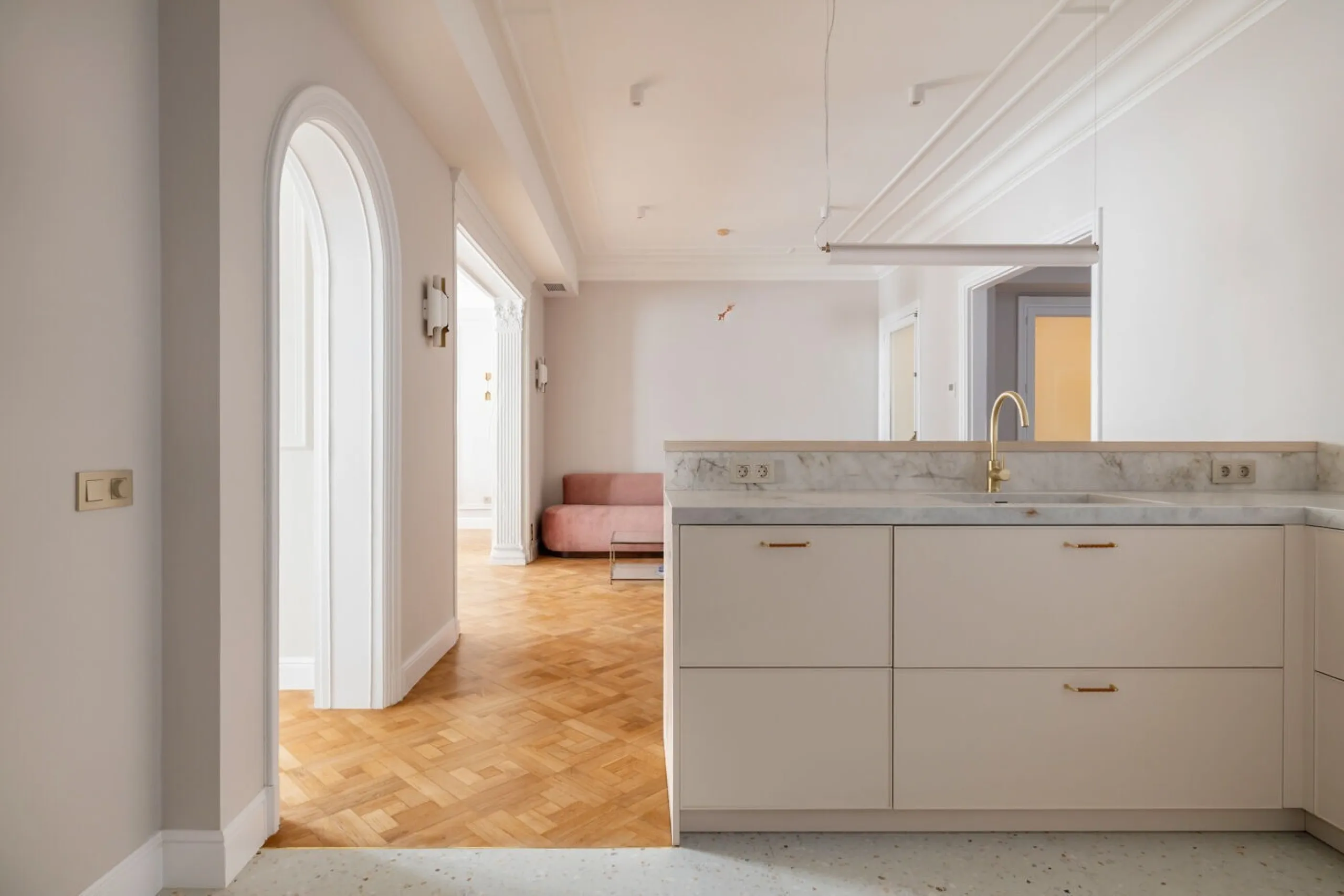 Modernist Gem in Sant Gervasi: Refurbished Apartment with Views and Three Suites, Barcelona