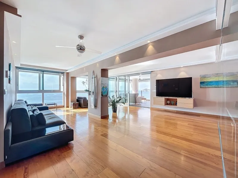 Renovated Apartment with Terrace and Sea Views in Playa de Levante, Benidorm