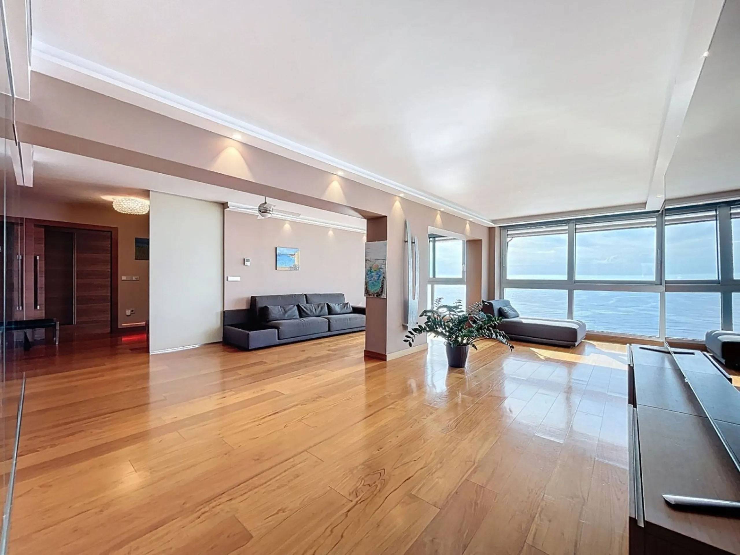 Renovated Apartment with Terrace and Sea Views in Playa de Levante, Benidorm