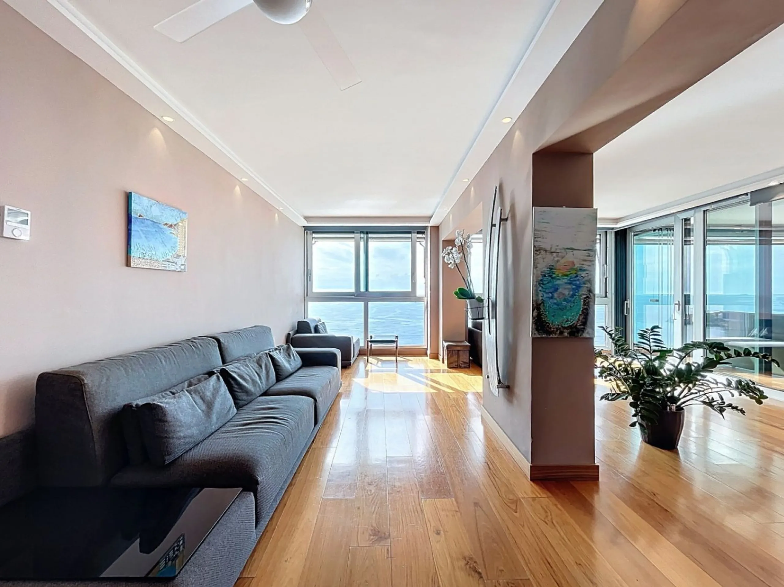 Renovated Apartment with Terrace and Sea Views in Playa de Levante, Benidorm