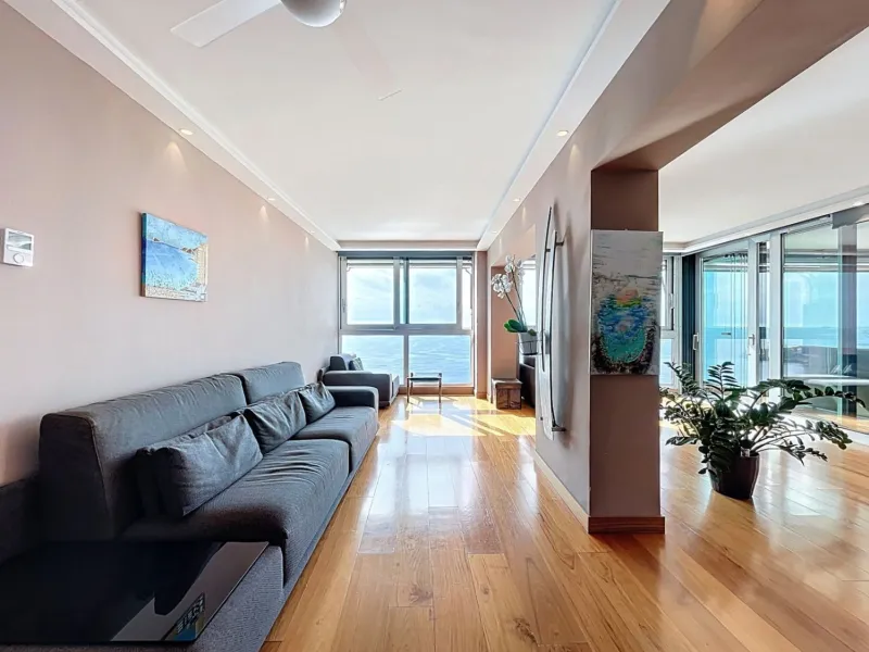 Renovated Apartment with Terrace and Sea Views in Playa de Levante, Benidorm