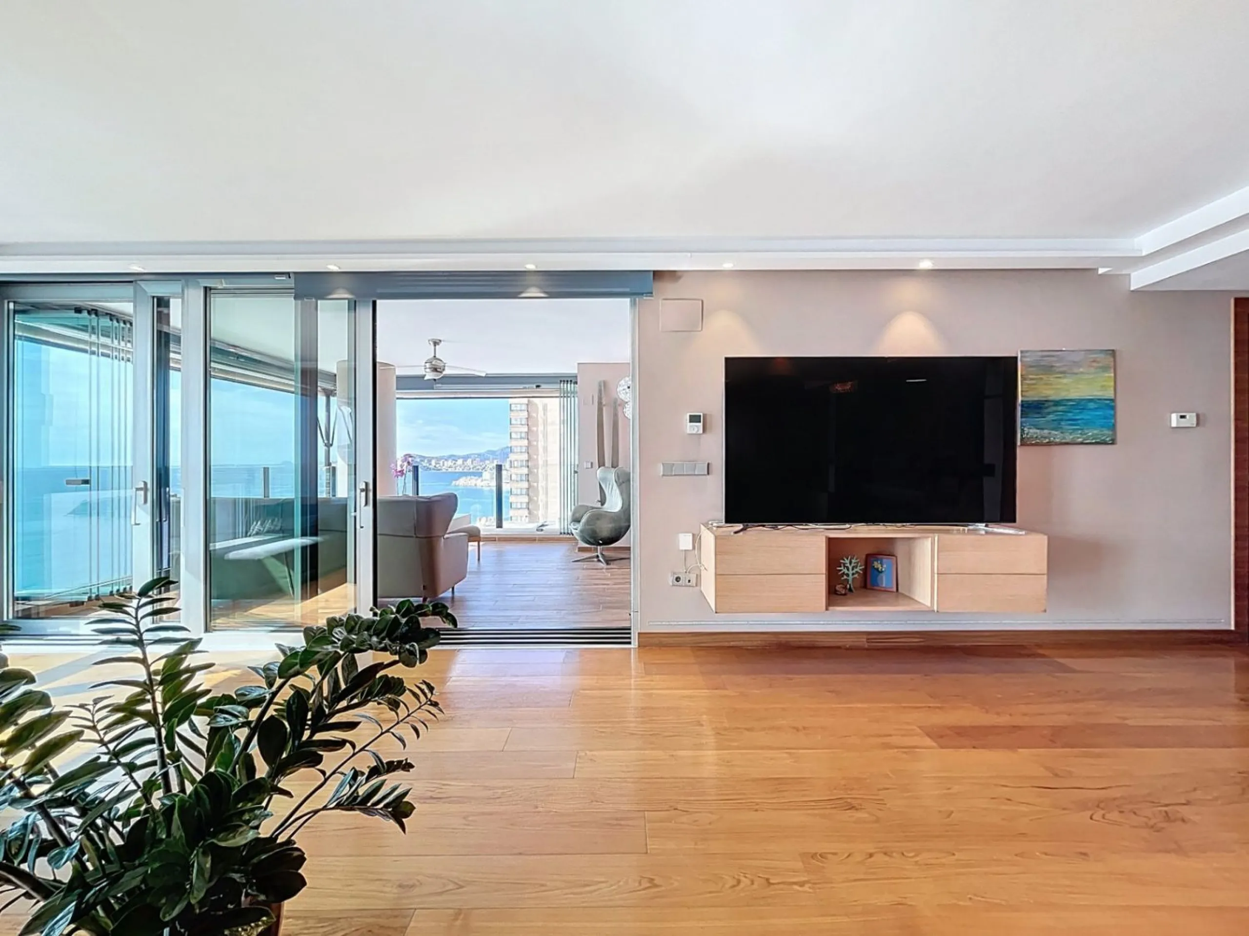 Renovated Apartment with Terrace and Sea Views in Playa de Levante, Benidorm