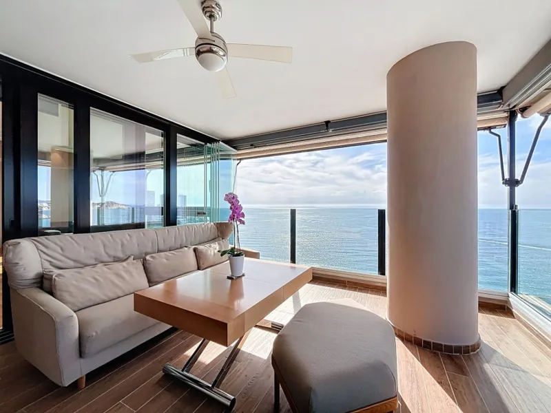 Renovated Apartment with Terrace and Sea Views in Playa de Levante, Benidorm
