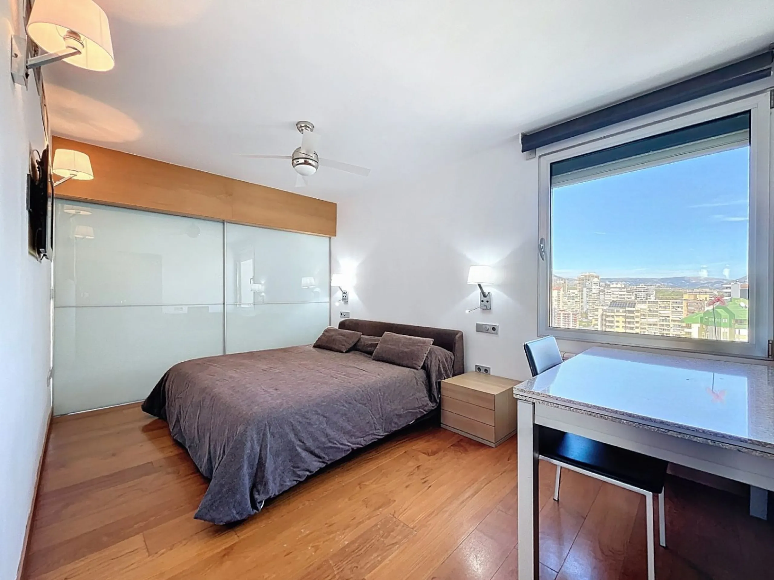 Renovated Apartment with Terrace and Sea Views in Playa de Levante, Benidorm