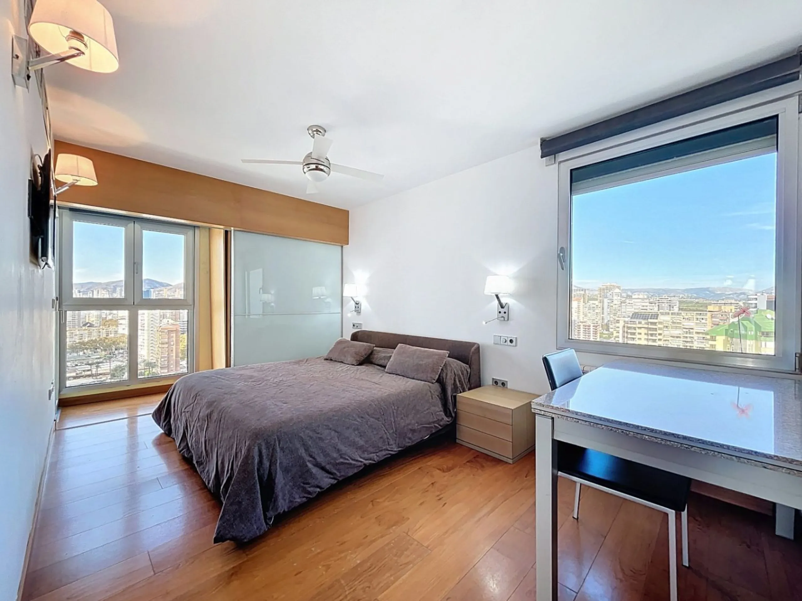 Renovated Apartment with Terrace and Sea Views in Playa de Levante, Benidorm