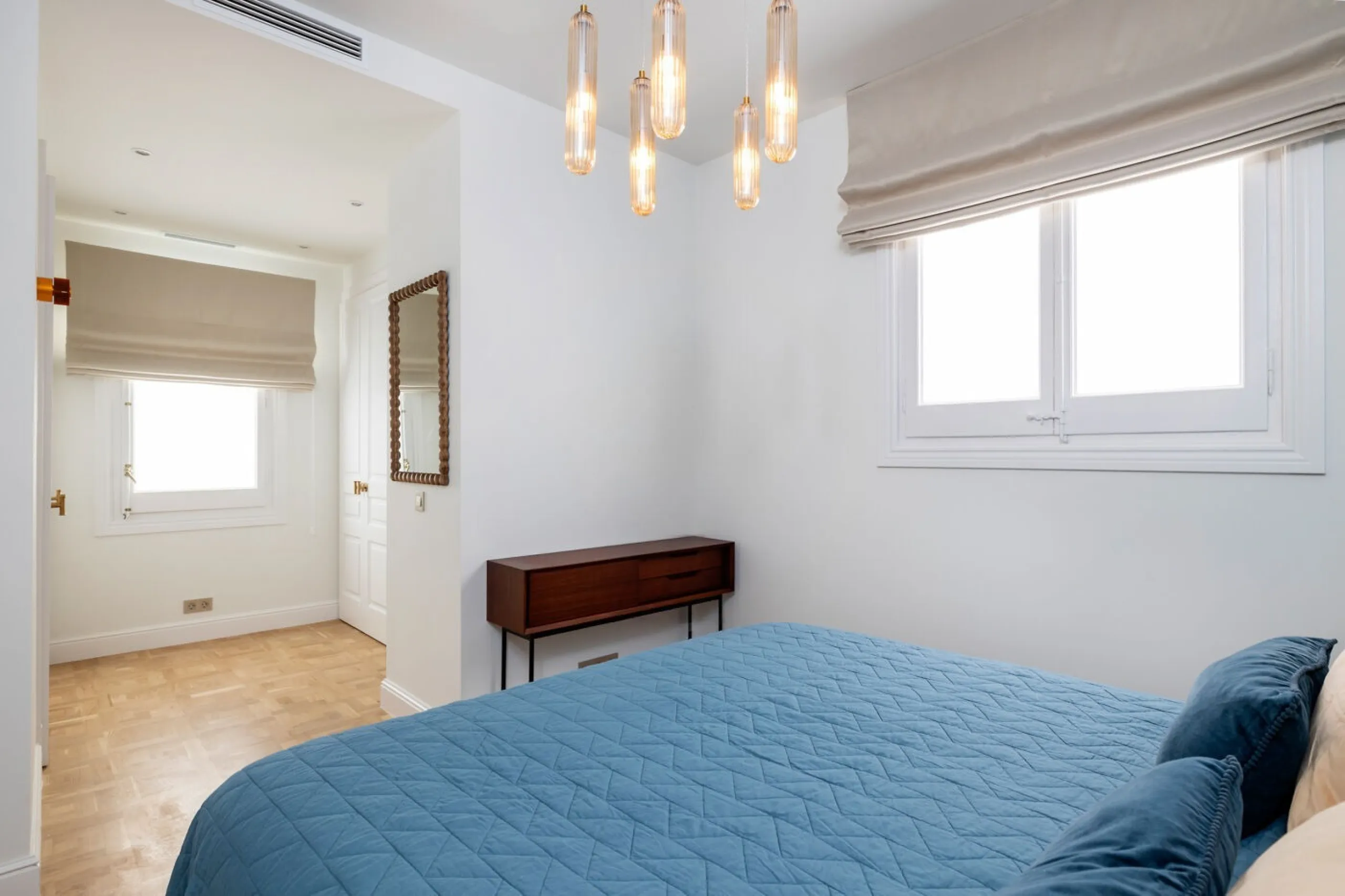 Modernist Gem in Sant Gervasi: Refurbished Apartment with Views and Three Suites, Barcelona