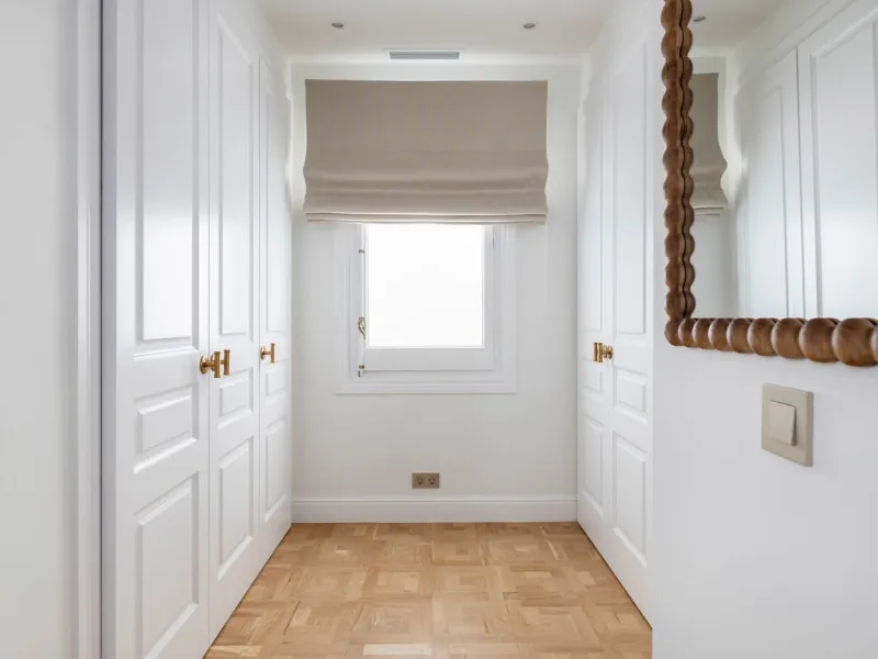Modernist Gem in Sant Gervasi: Refurbished Apartment with Views and Three Suites, Barcelona