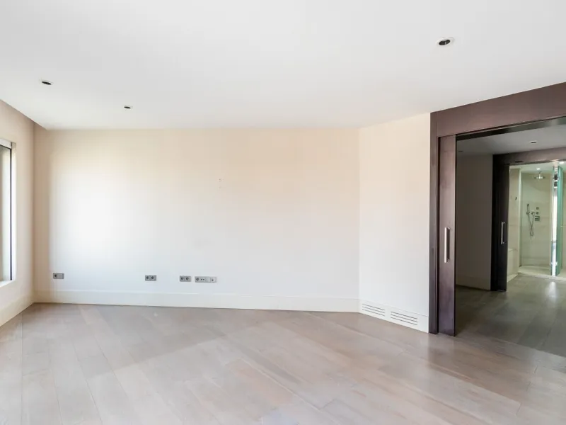 High-Floor Apartment Overlooking La Pedrera on Passeig de Gracia, Barcelona