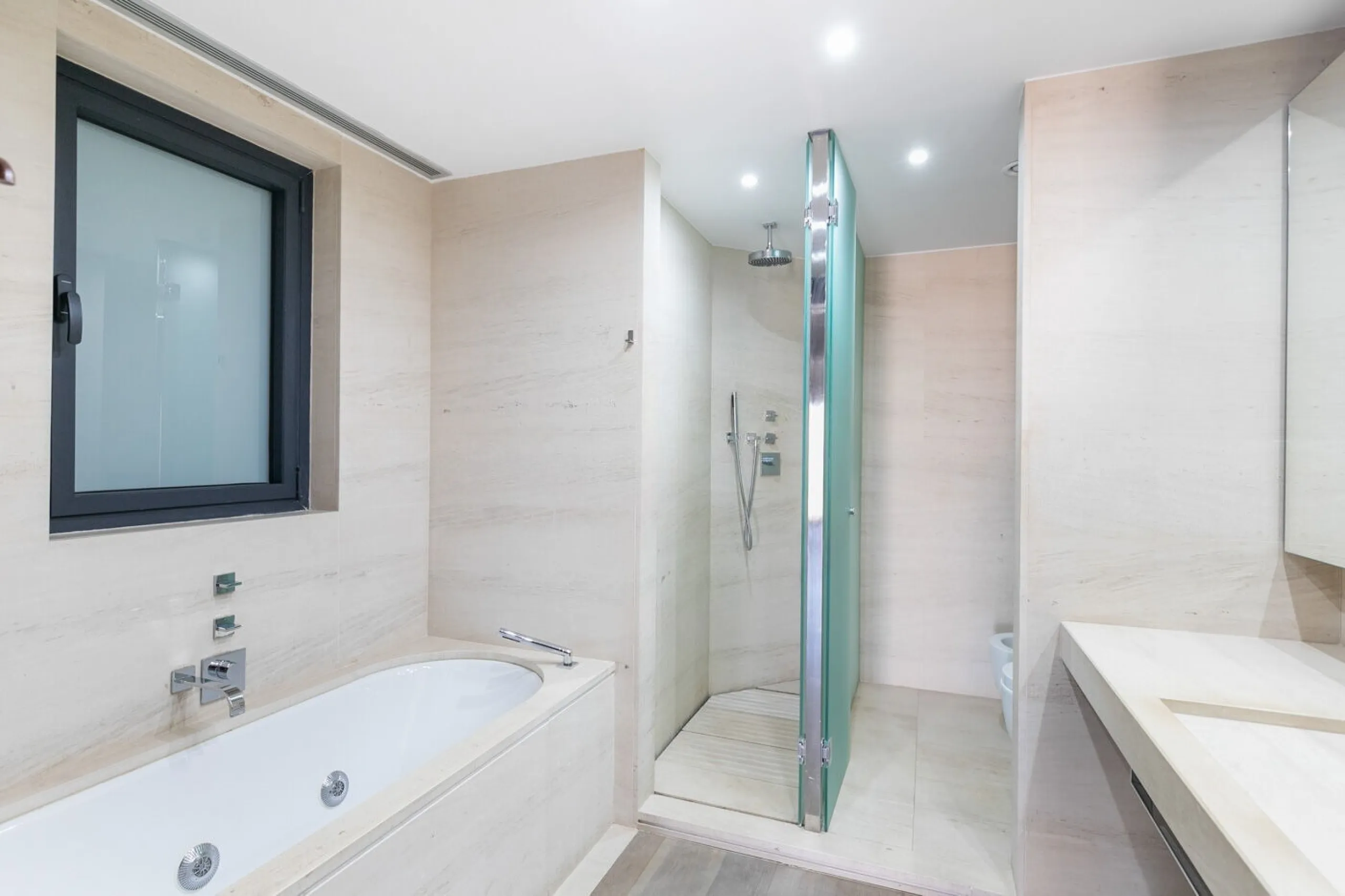 High-Floor Apartment Overlooking La Pedrera on Passeig de Gracia, Barcelona