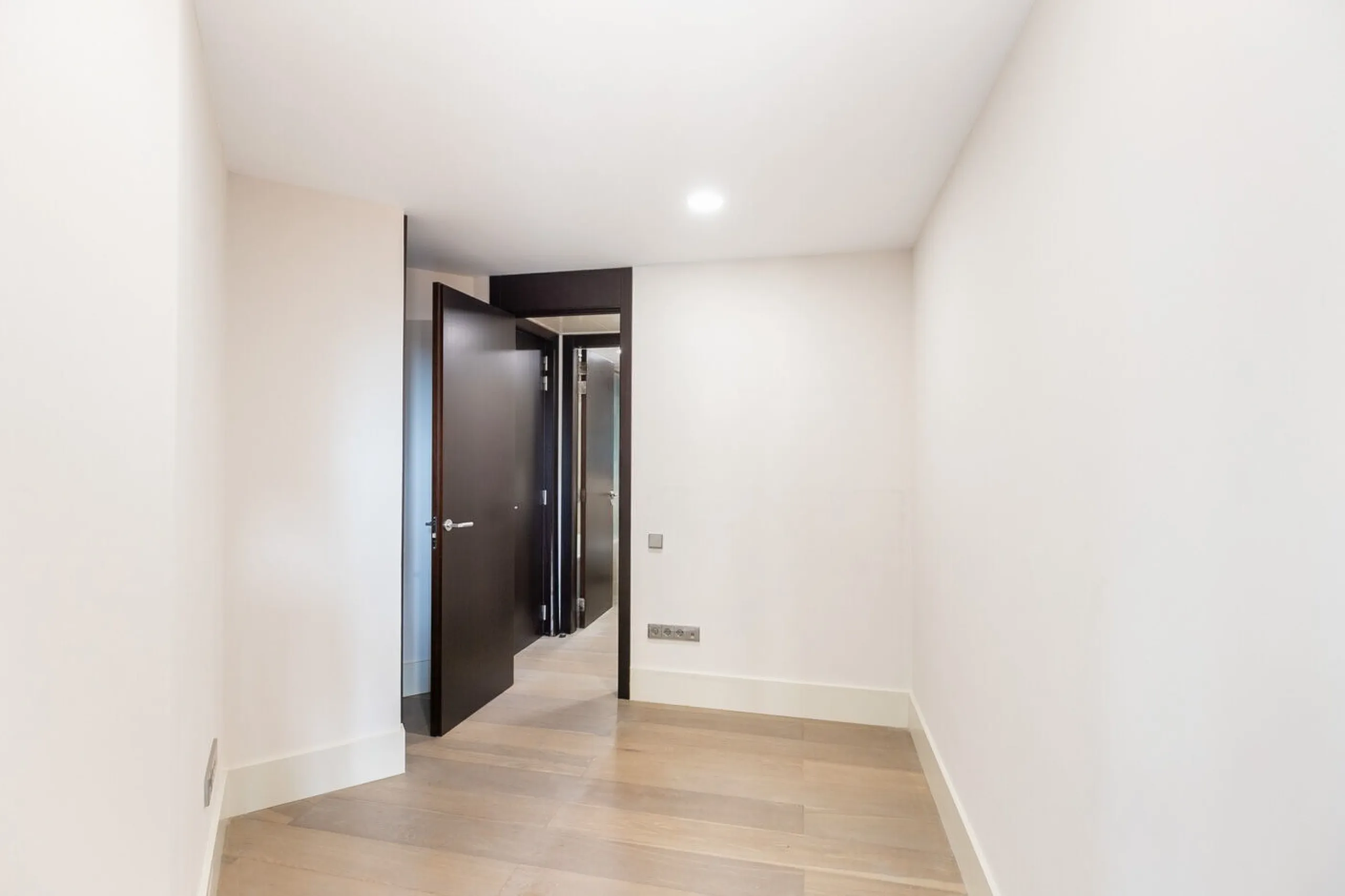 High-Floor Apartment Overlooking La Pedrera on Passeig de Gracia, Barcelona