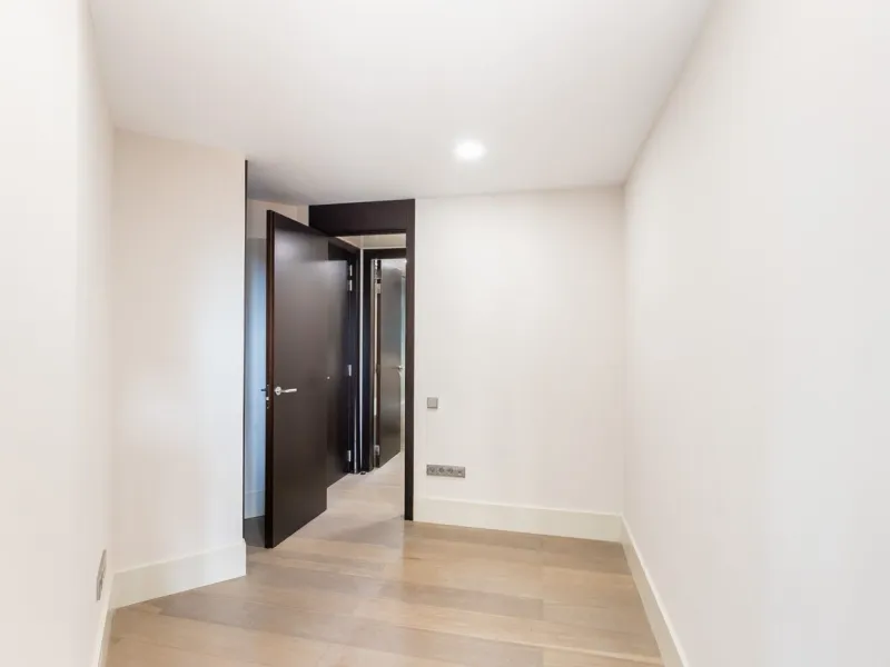 High-Floor Apartment Overlooking La Pedrera on Passeig de Gracia, Barcelona
