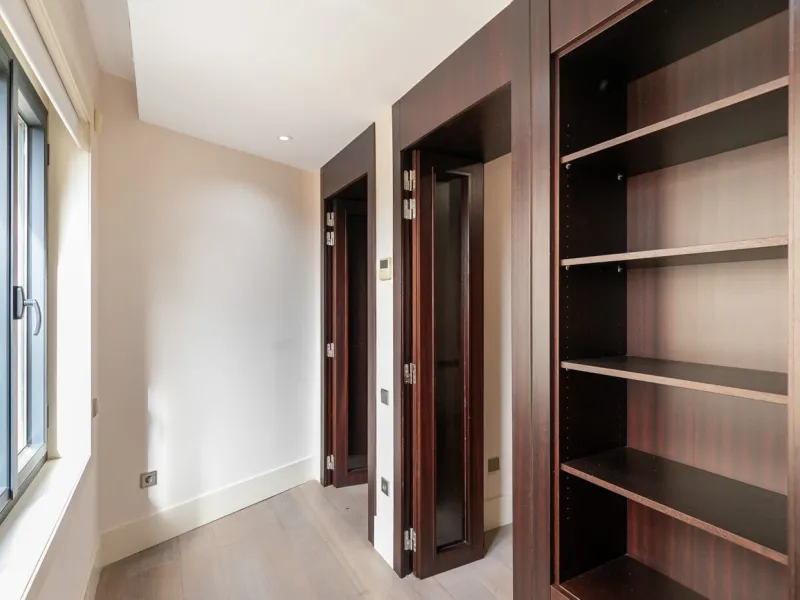 High-Floor Apartment Overlooking La Pedrera on Passeig de Gracia, Barcelona