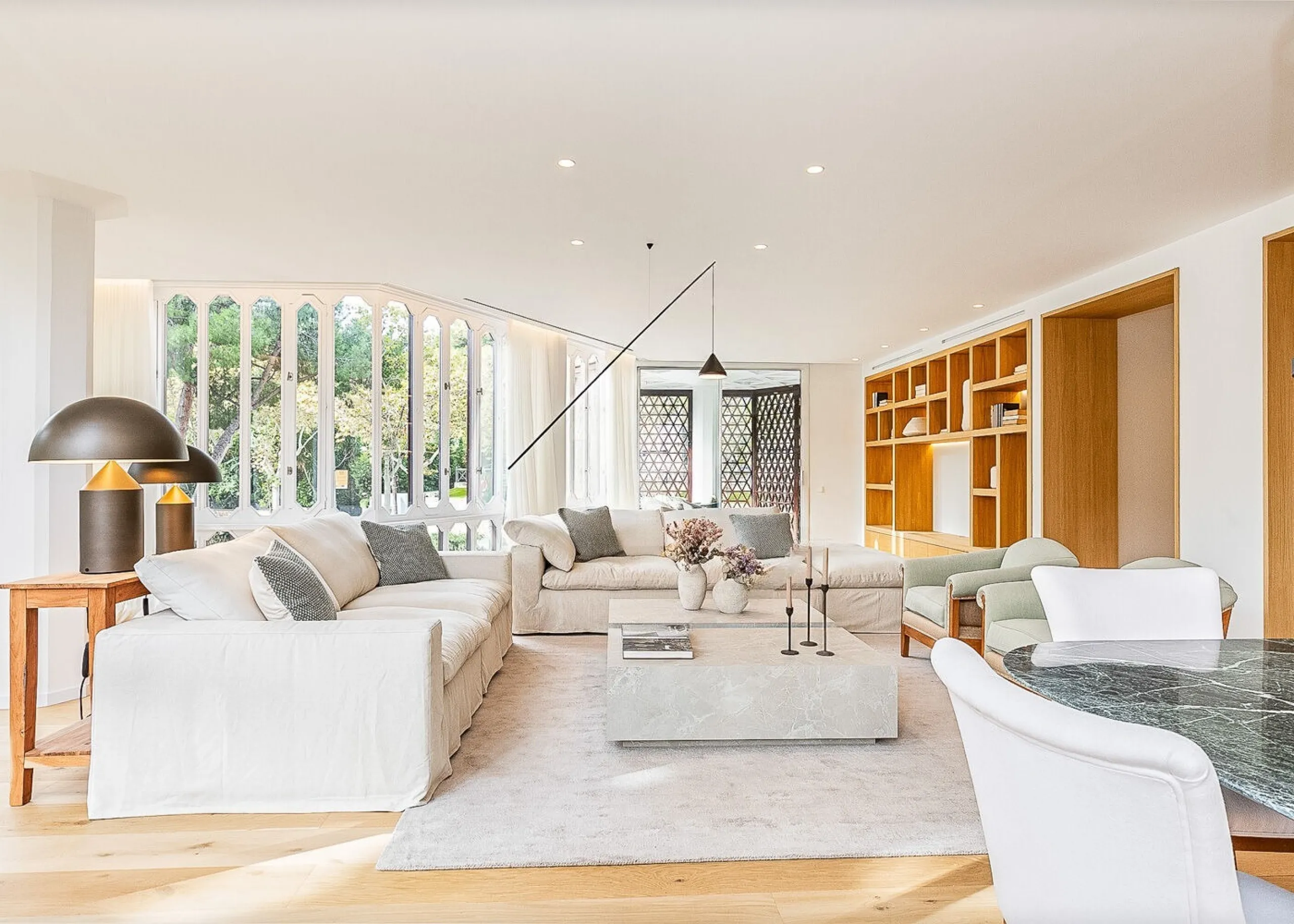 Fully Renovated High-End Apartment with Pool and Parking in Pedralbes, Barcelona