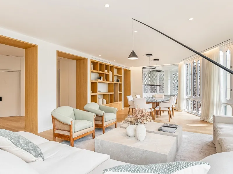 Fully Renovated High-End Apartment with Pool and Parking in Pedralbes, Barcelona