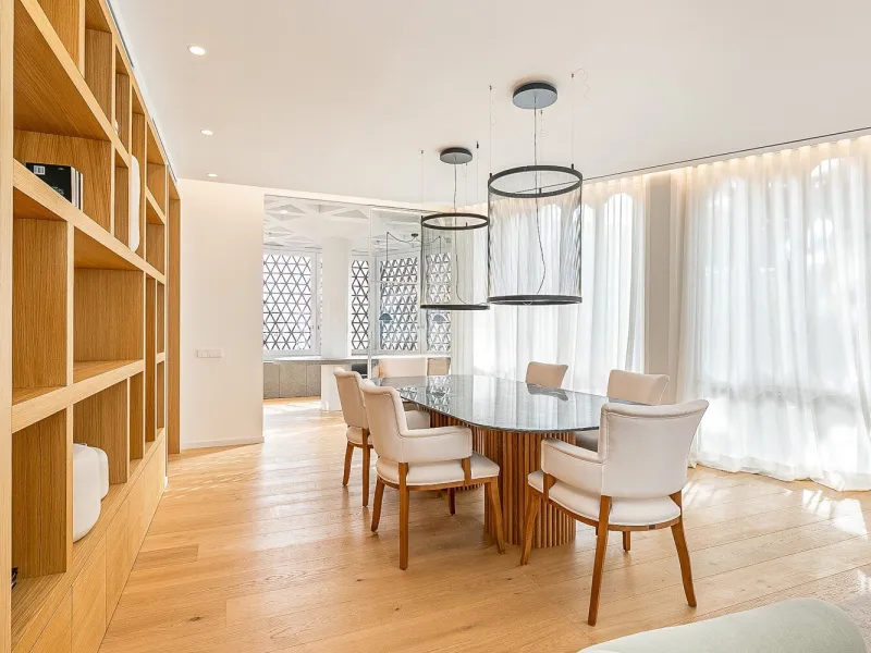 Fully Renovated High-End Apartment with Pool and Parking in Pedralbes, Barcelona