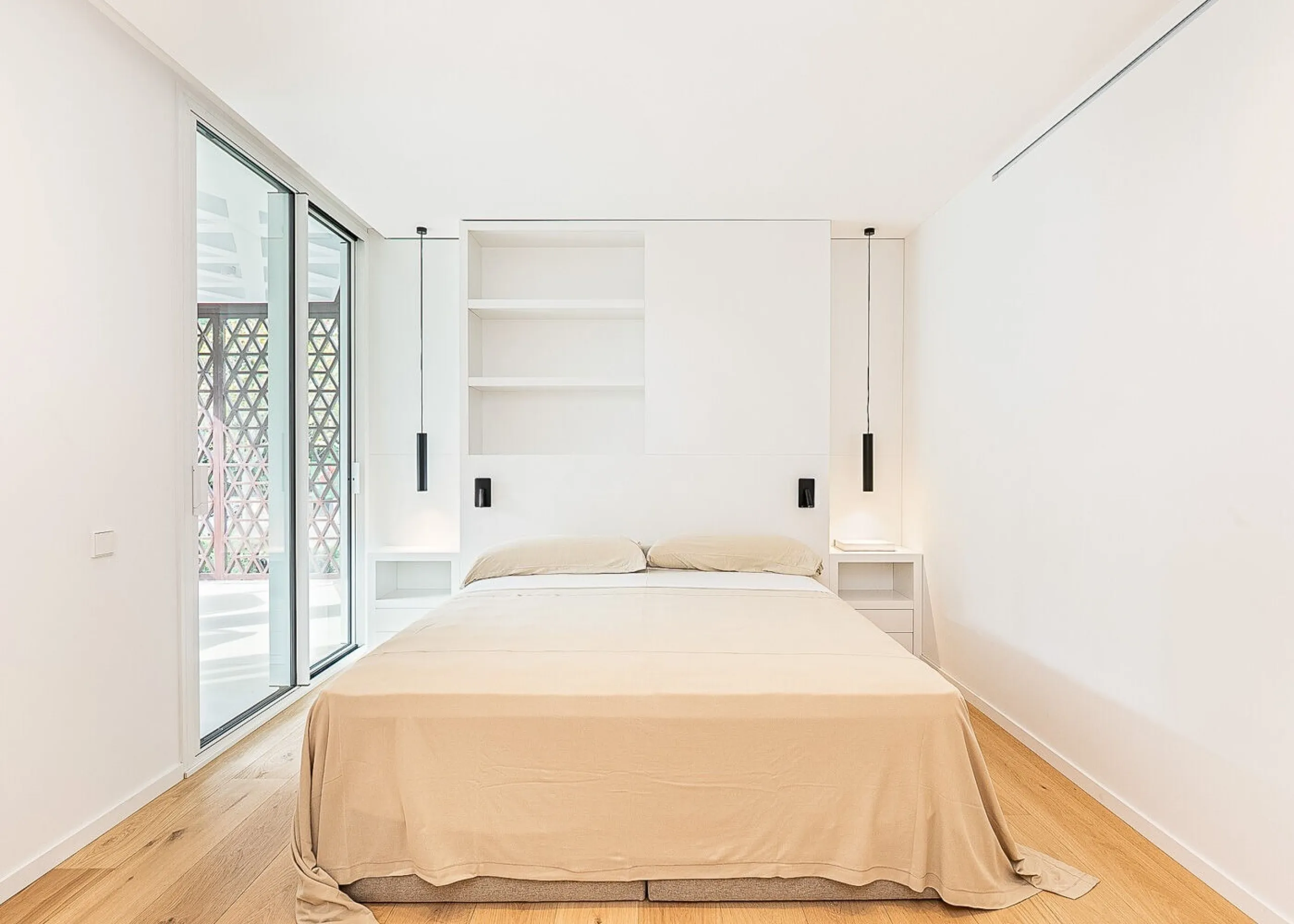 Fully Renovated High-End Apartment with Pool and Parking in Pedralbes, Barcelona
