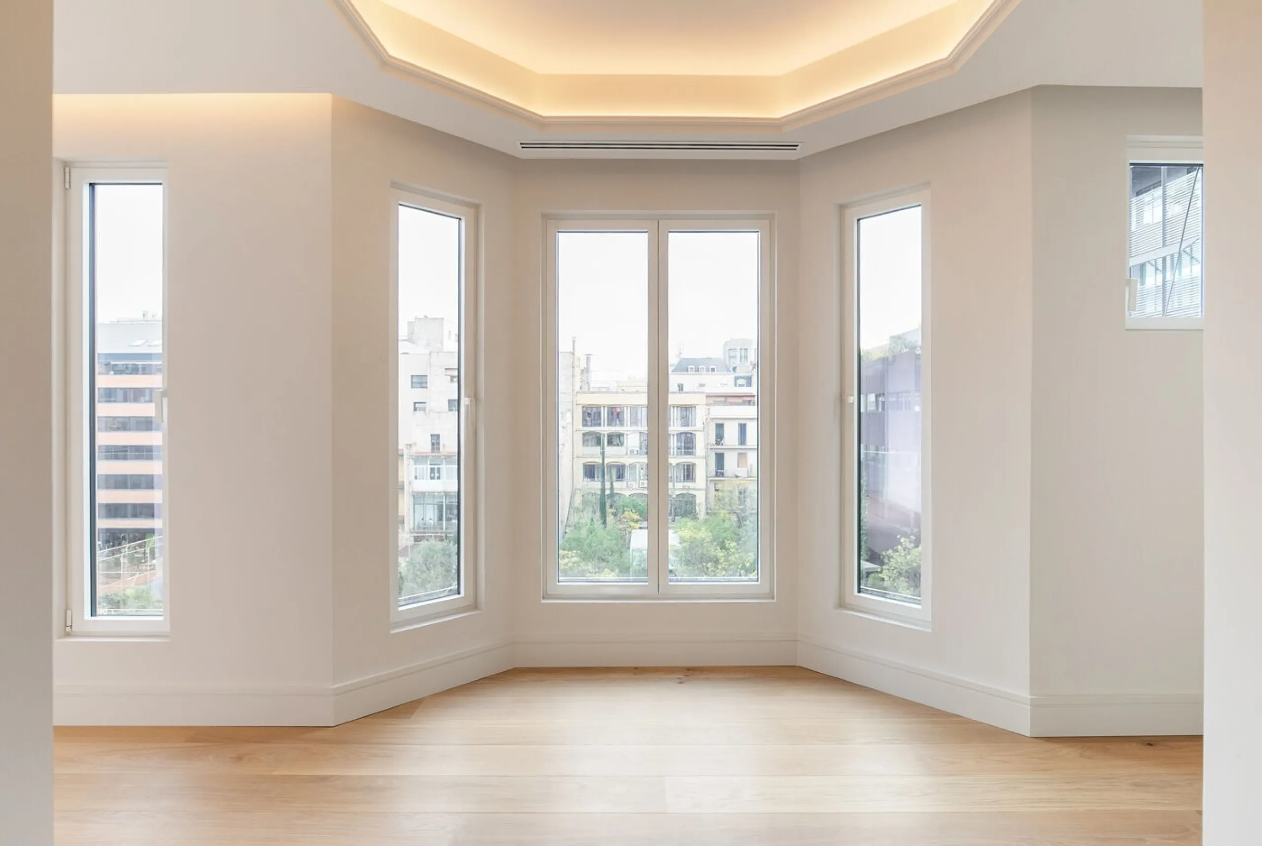 Exclusivo piso reformado con terraza en el corazón del Eixample, a pasos del Passeig de Gracia, Barcelona
