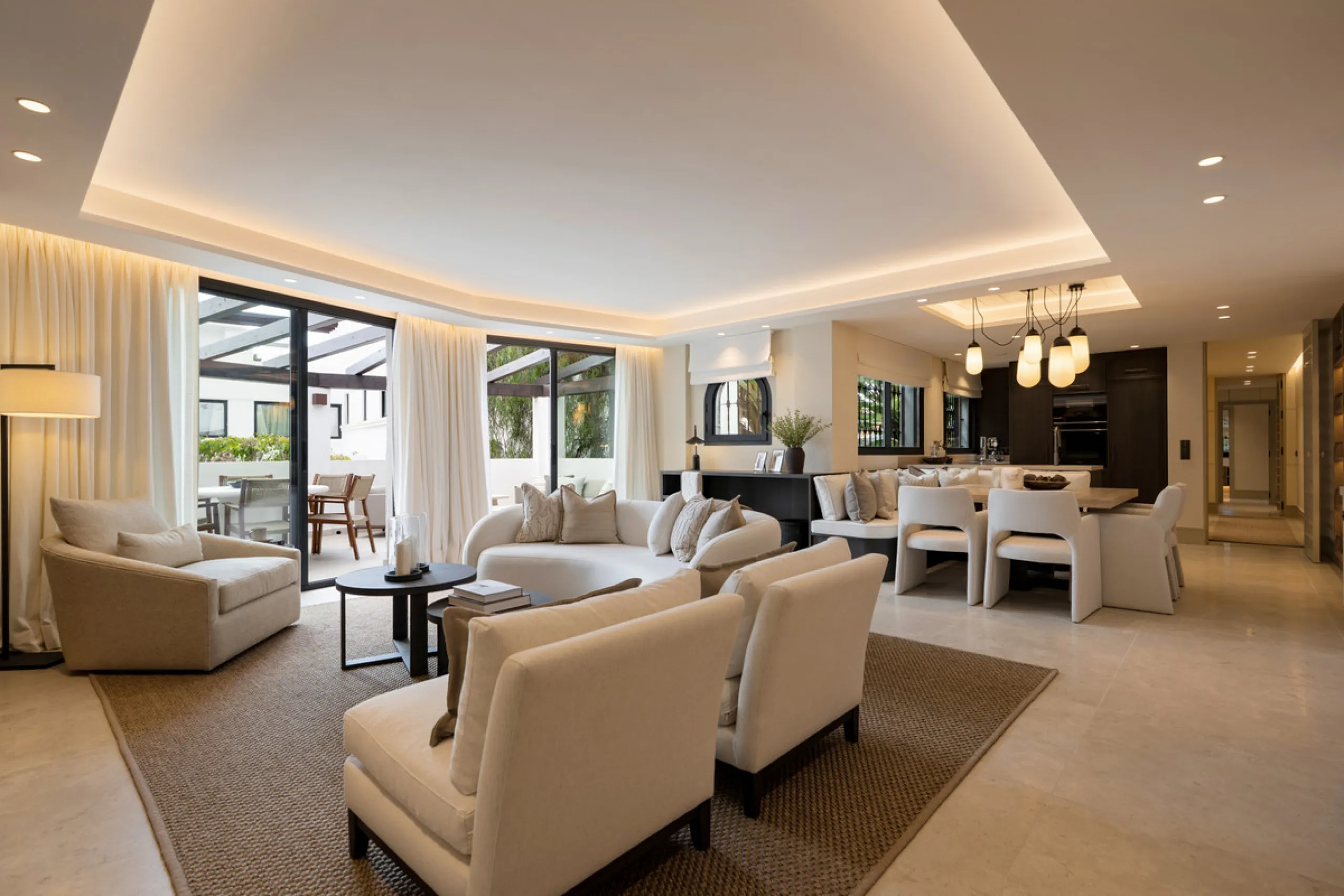 Apartment - Ground Floor Apartment в продаже в Marbella, Málaga. В доме 3 спален и 2 ванных комнат. Площадь дома 149 м²
