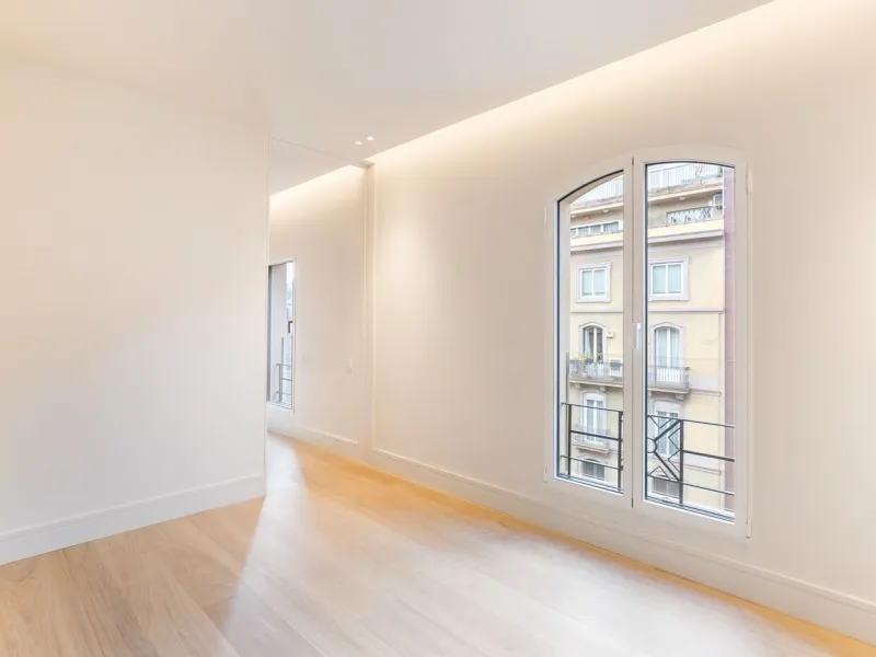 Exclusivo piso reformado con terraza en el corazón del Eixample, a pasos del Passeig de Gracia, Barcelona