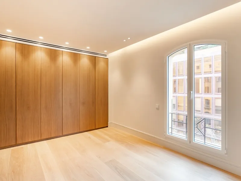 Exclusivo piso reformado con terraza en el corazón del Eixample, a pasos del Passeig de Gracia, Barcelona
