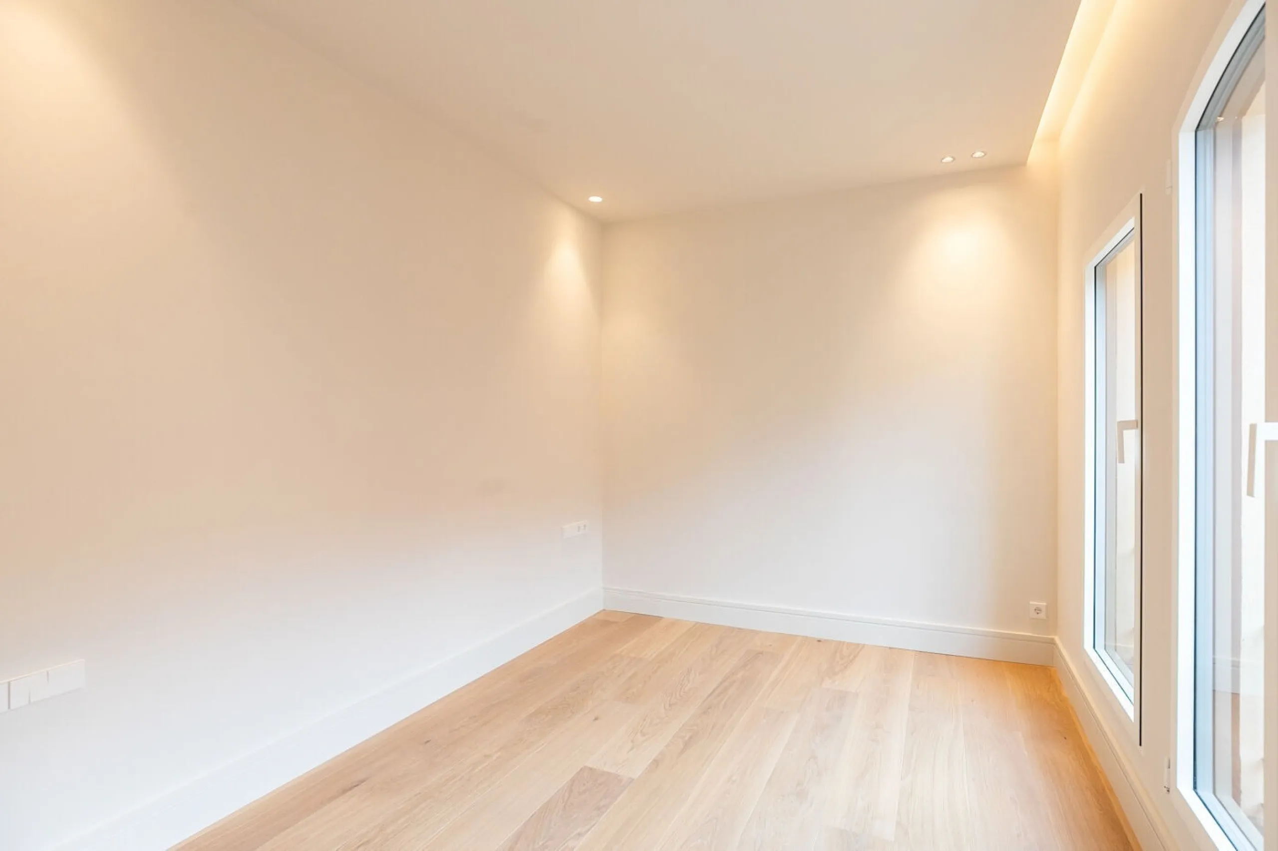 Exclusivo piso reformado con terraza en el corazón del Eixample, a pasos del Passeig de Gracia, Barcelona