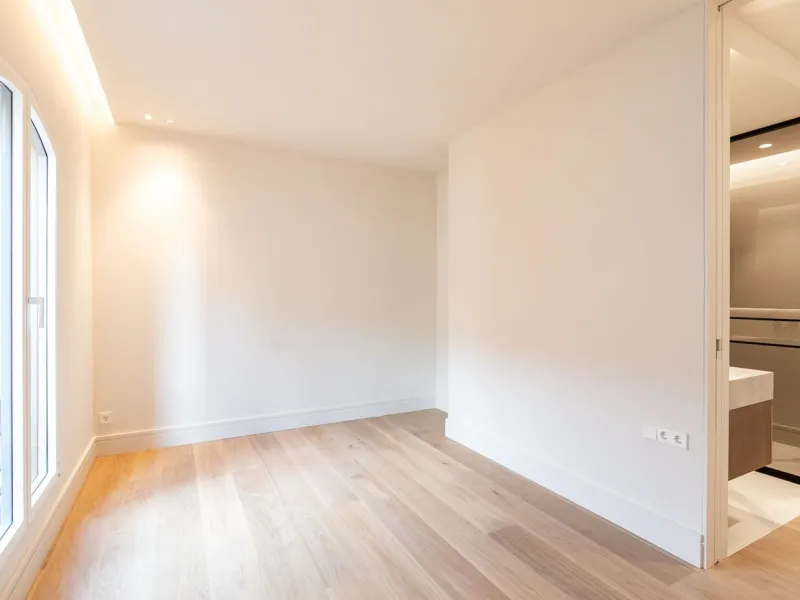 Exclusivo piso reformado con terraza en el corazón del Eixample, a pasos del Passeig de Gracia, Barcelona