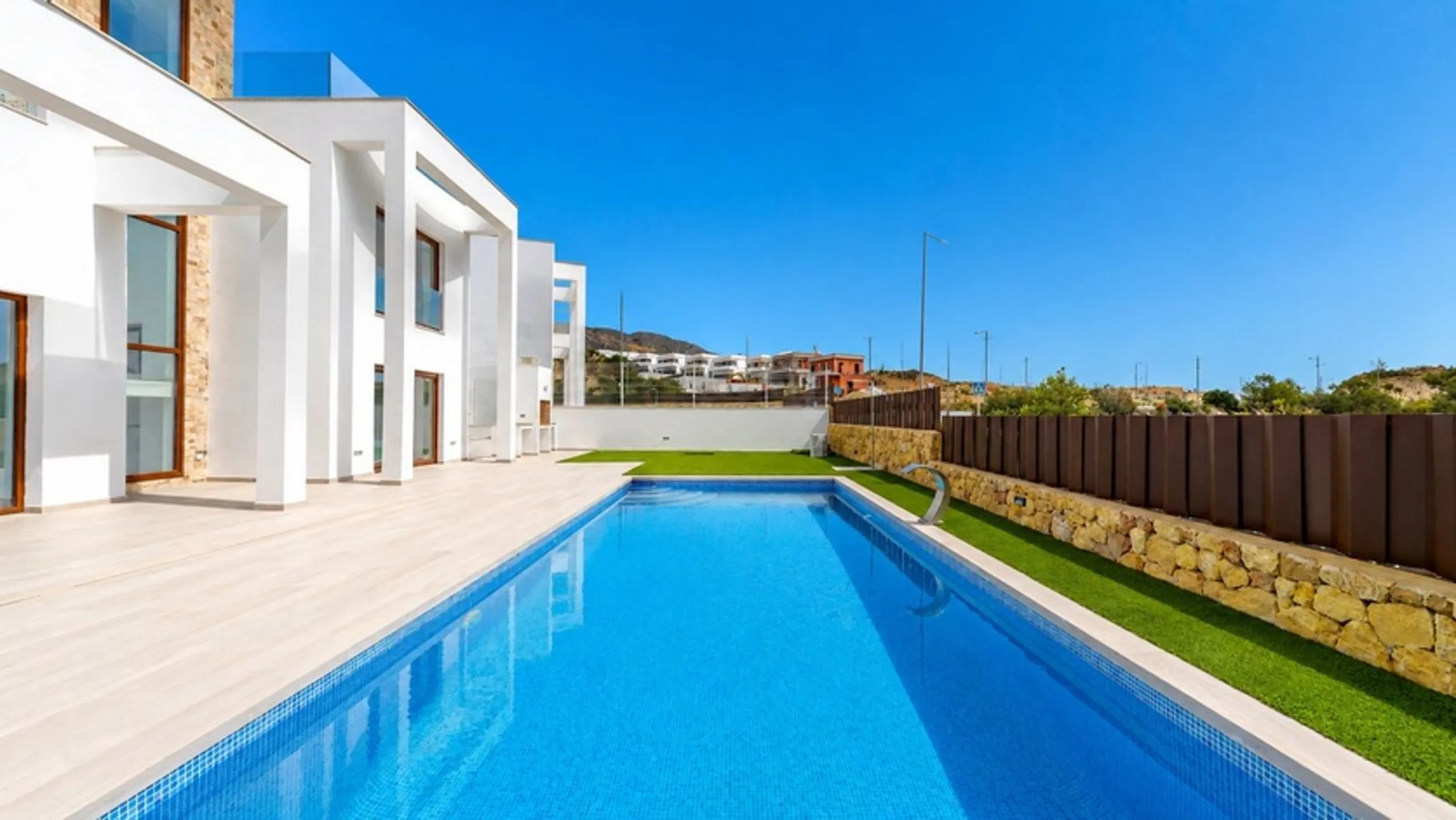 Современное шале с видом на море в Finestrat, Alicante