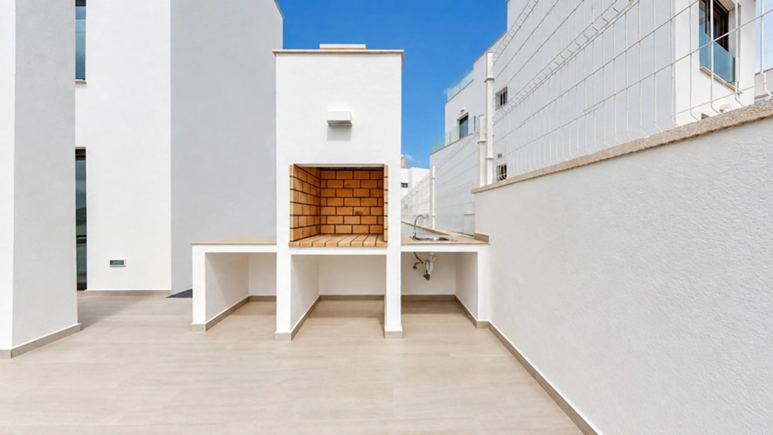 Современное шале с видом на море в Finestrat, Alicante