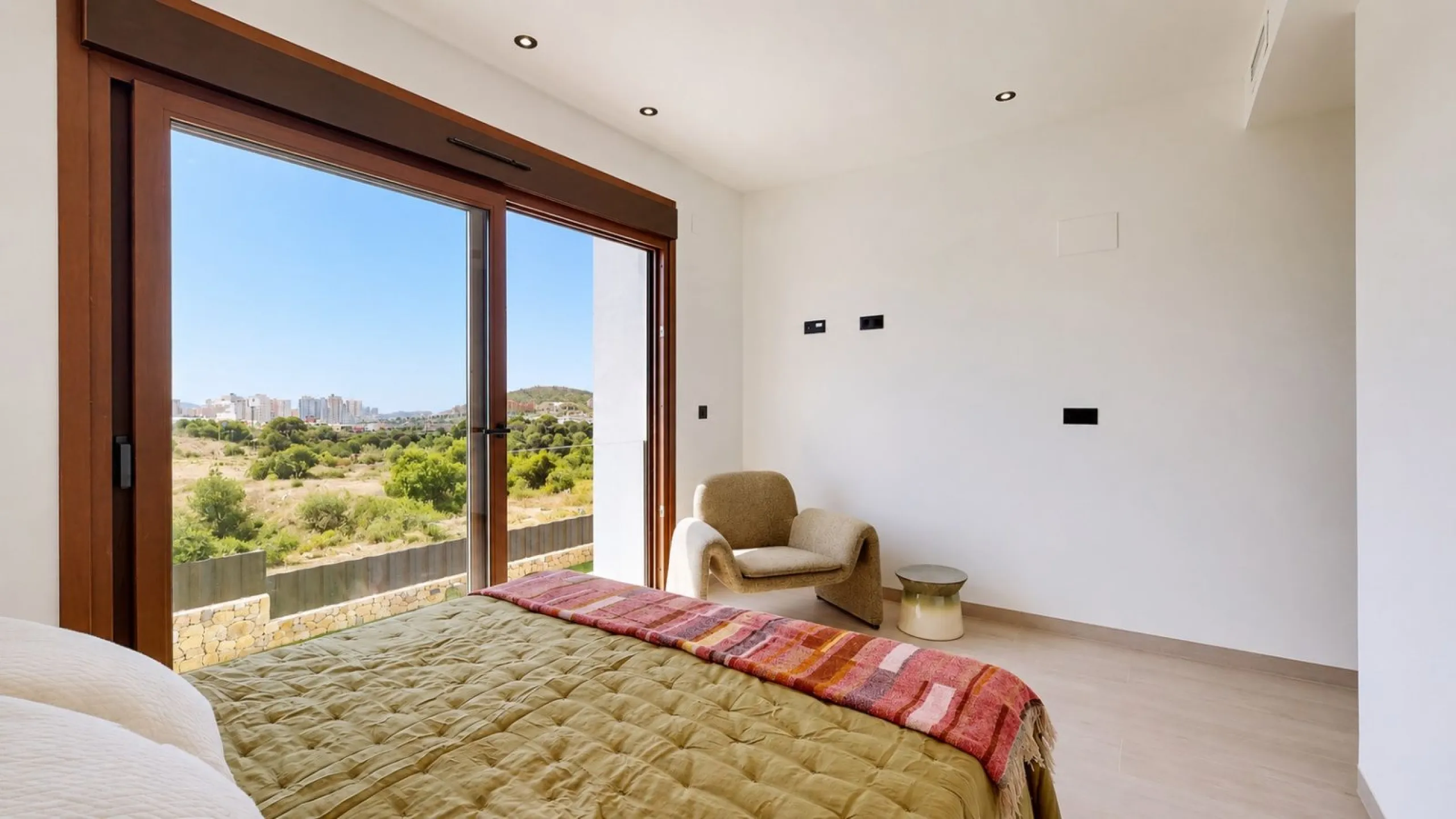 Современное шале с видом на море в Finestrat, Alicante
