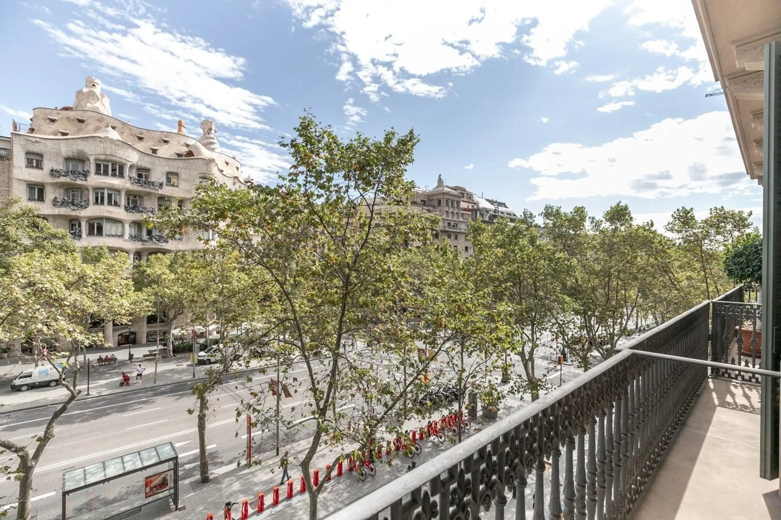 Elegant Apartment Overlooking Gaudí’s La Pedrera on Passeig de Gracia in Eixample, Barcelona