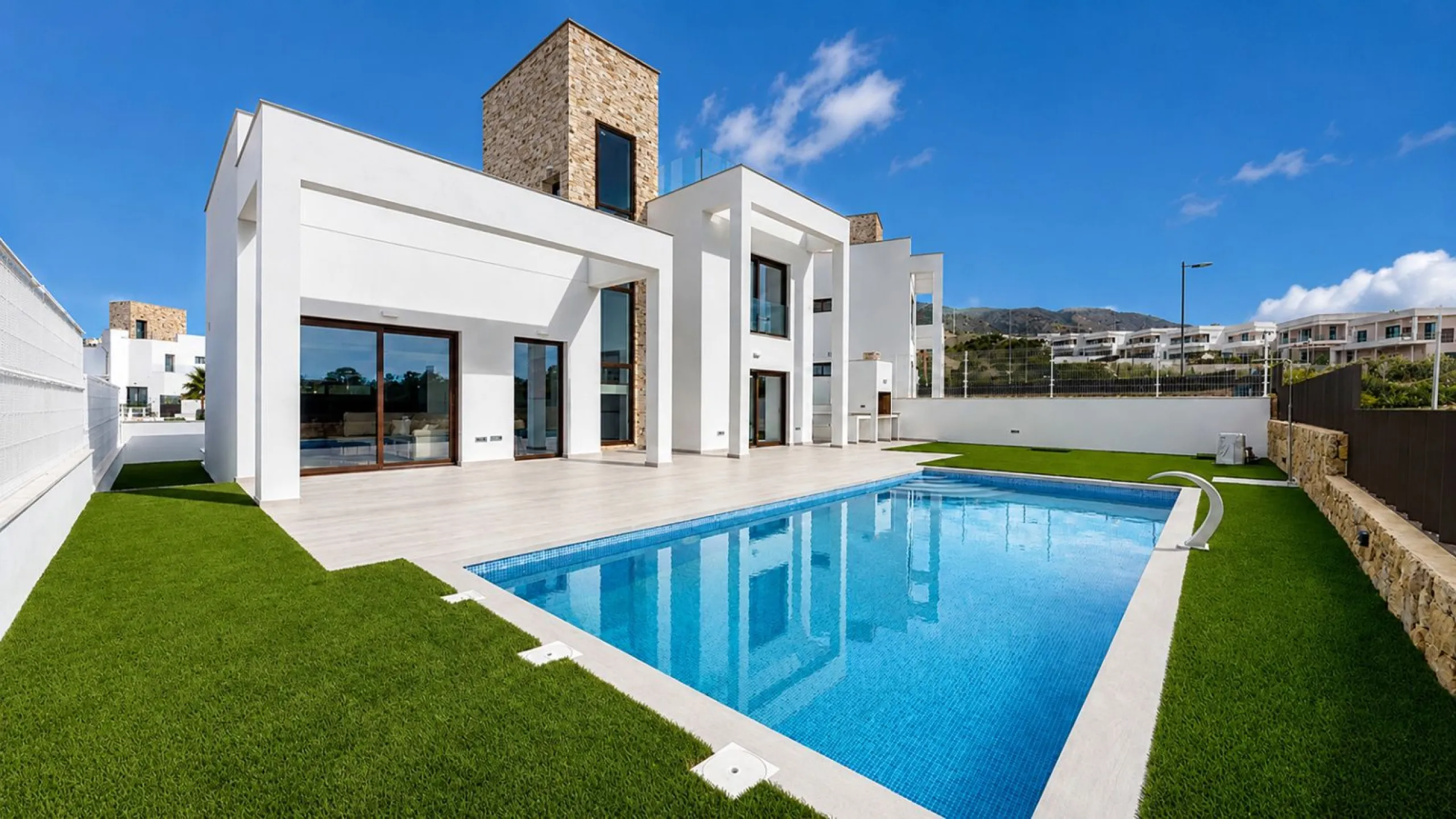 Современное шале с видом на море в Finestrat, Alicante
