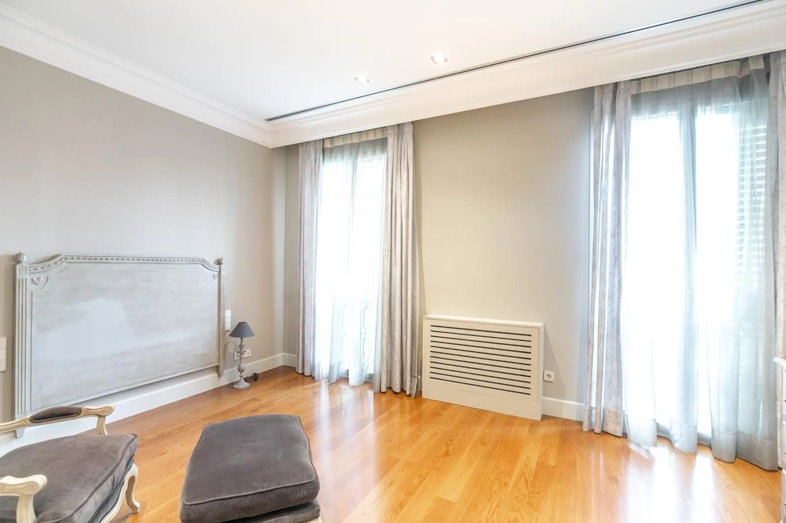 Elegant Apartment Overlooking Gaudí’s La Pedrera on Passeig de Gracia in Eixample, Barcelona