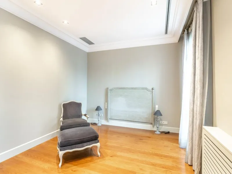 Elegant Apartment Overlooking Gaudí’s La Pedrera on Passeig de Gracia in Eixample, Barcelona
