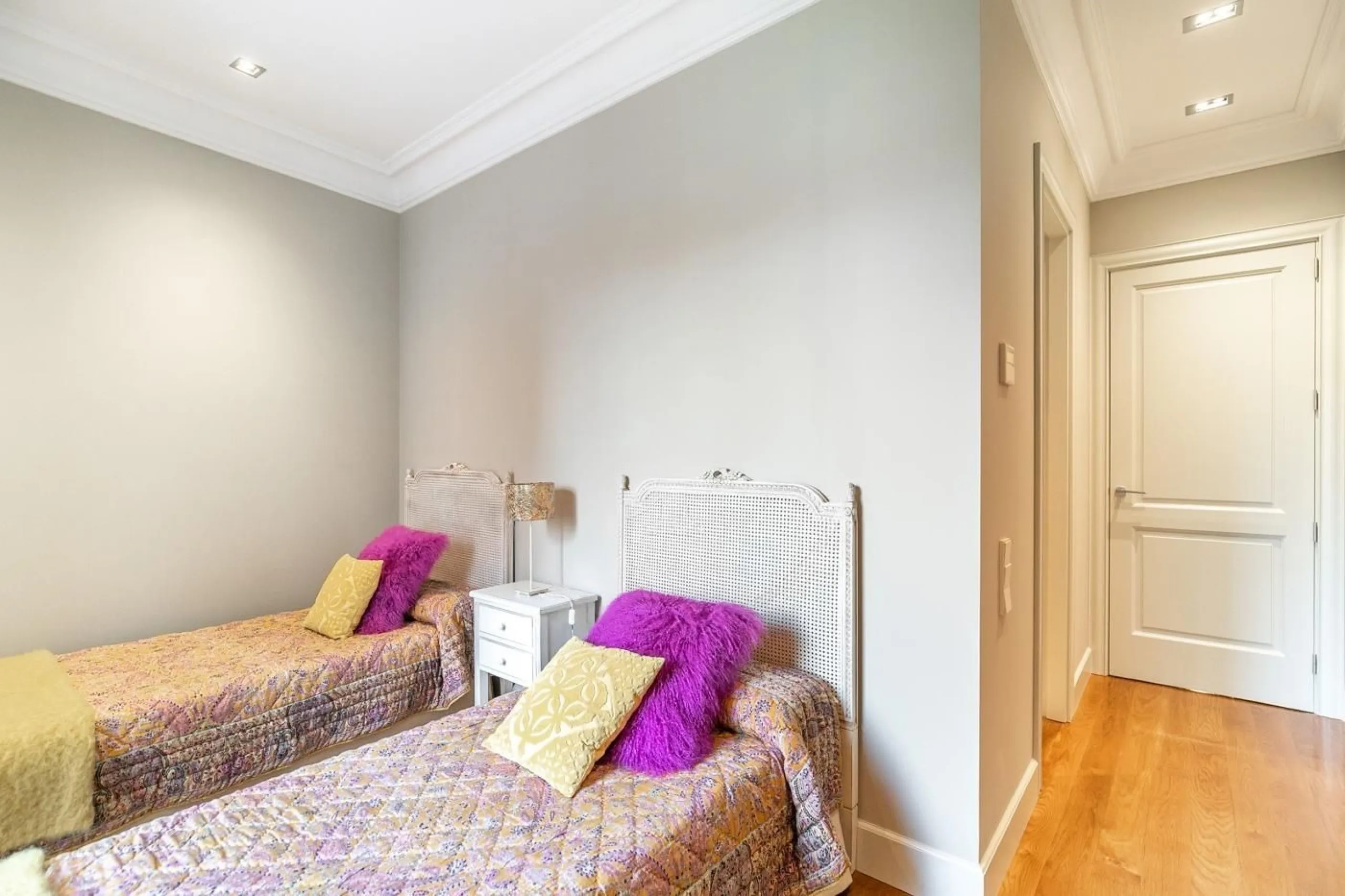 Elegant Apartment Overlooking Gaudí’s La Pedrera on Passeig de Gracia in Eixample, Barcelona