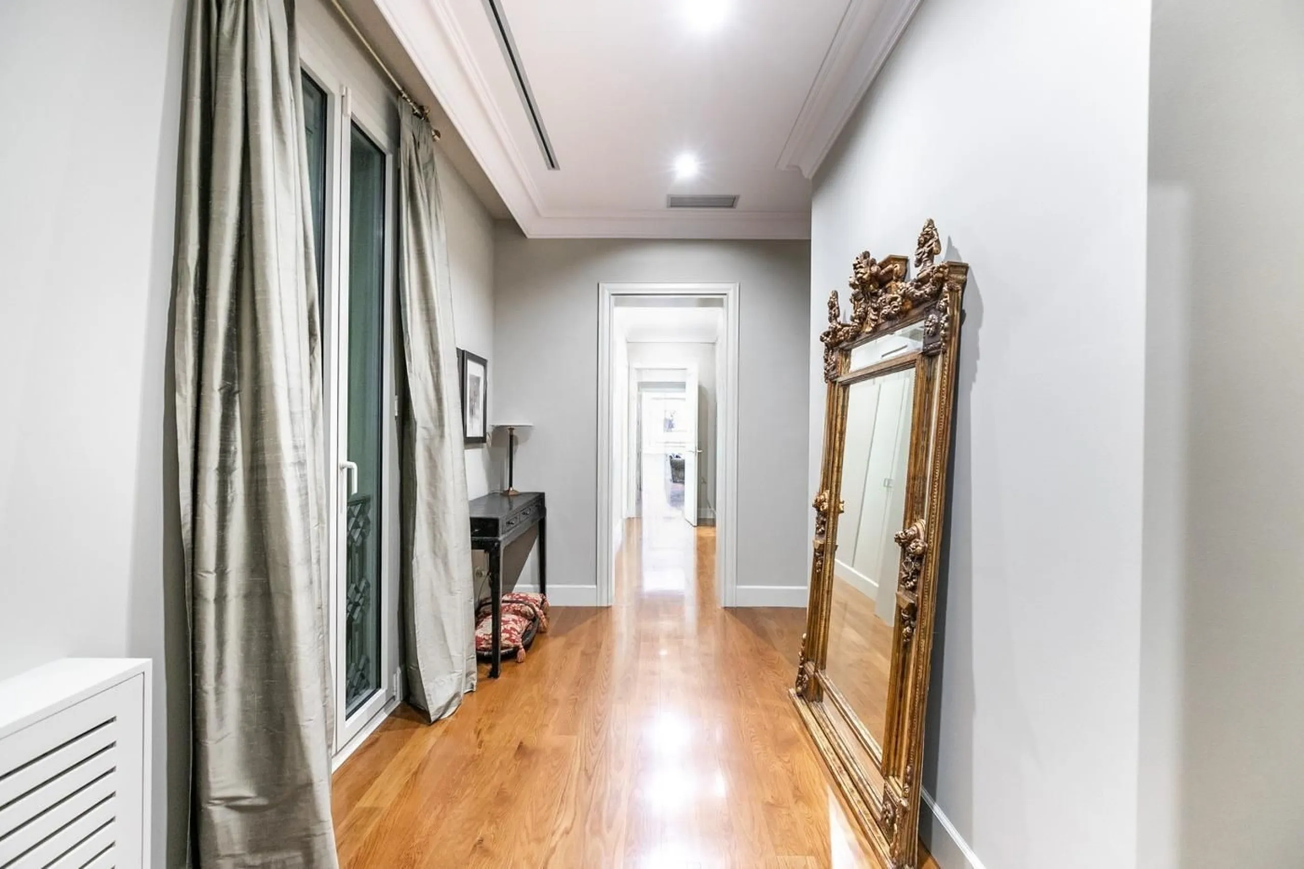 Elegant Apartment Overlooking Gaudí’s La Pedrera on Passeig de Gracia in Eixample, Barcelona