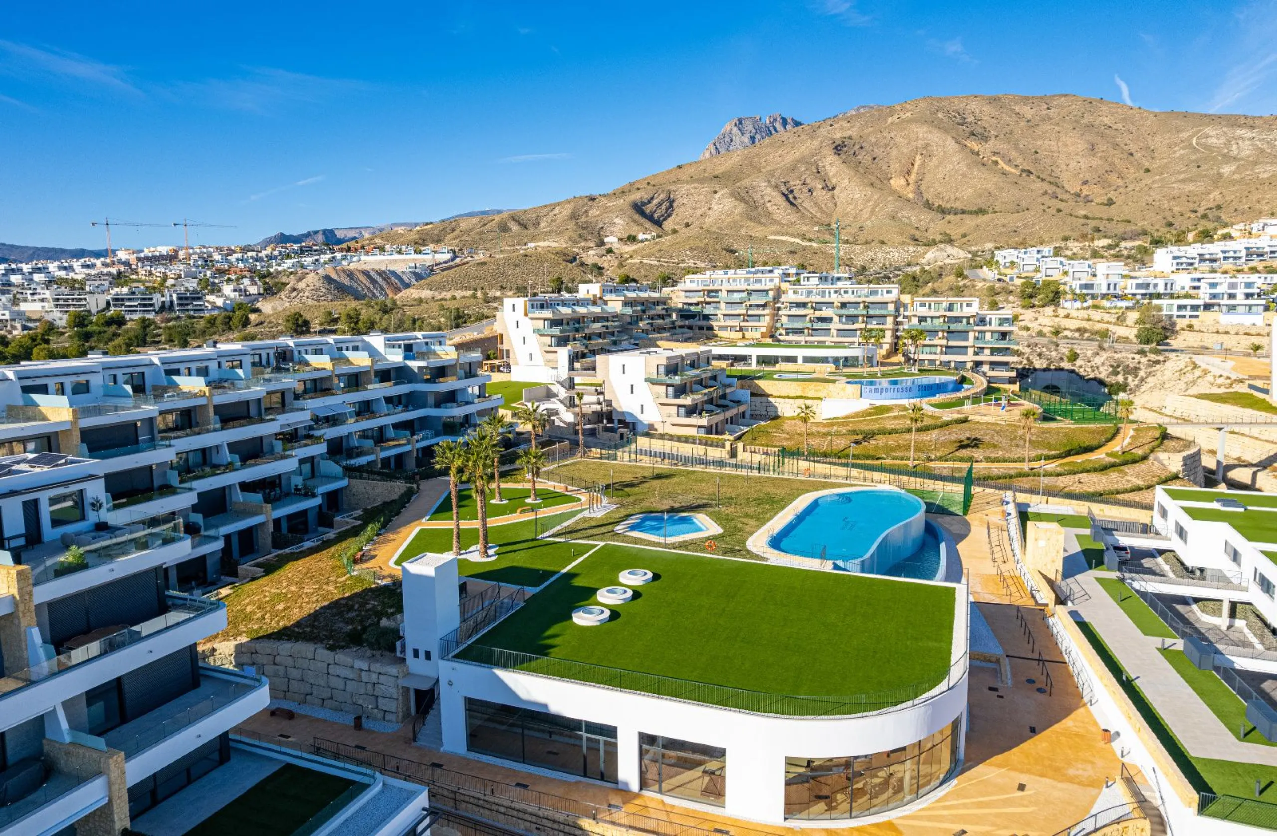 Эксклюзивный новый дуплекс с видом на море в Finestrat, Alicante