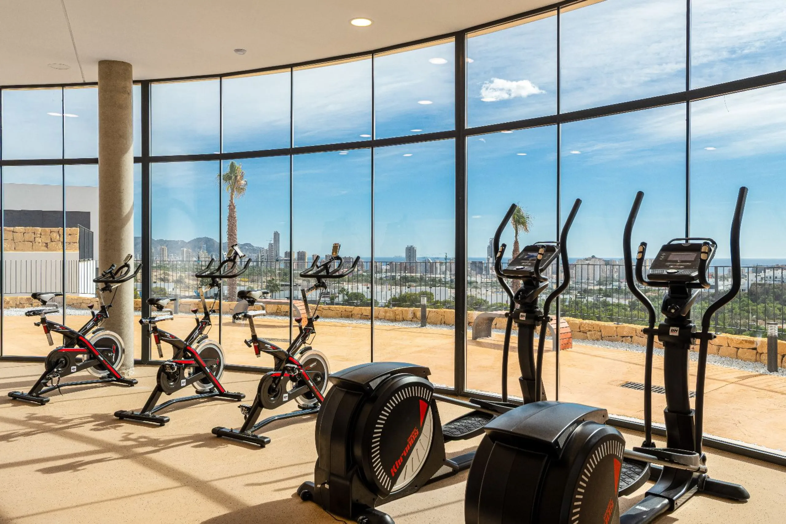 Эксклюзивный новый дуплекс с видом на море в Finestrat, Alicante