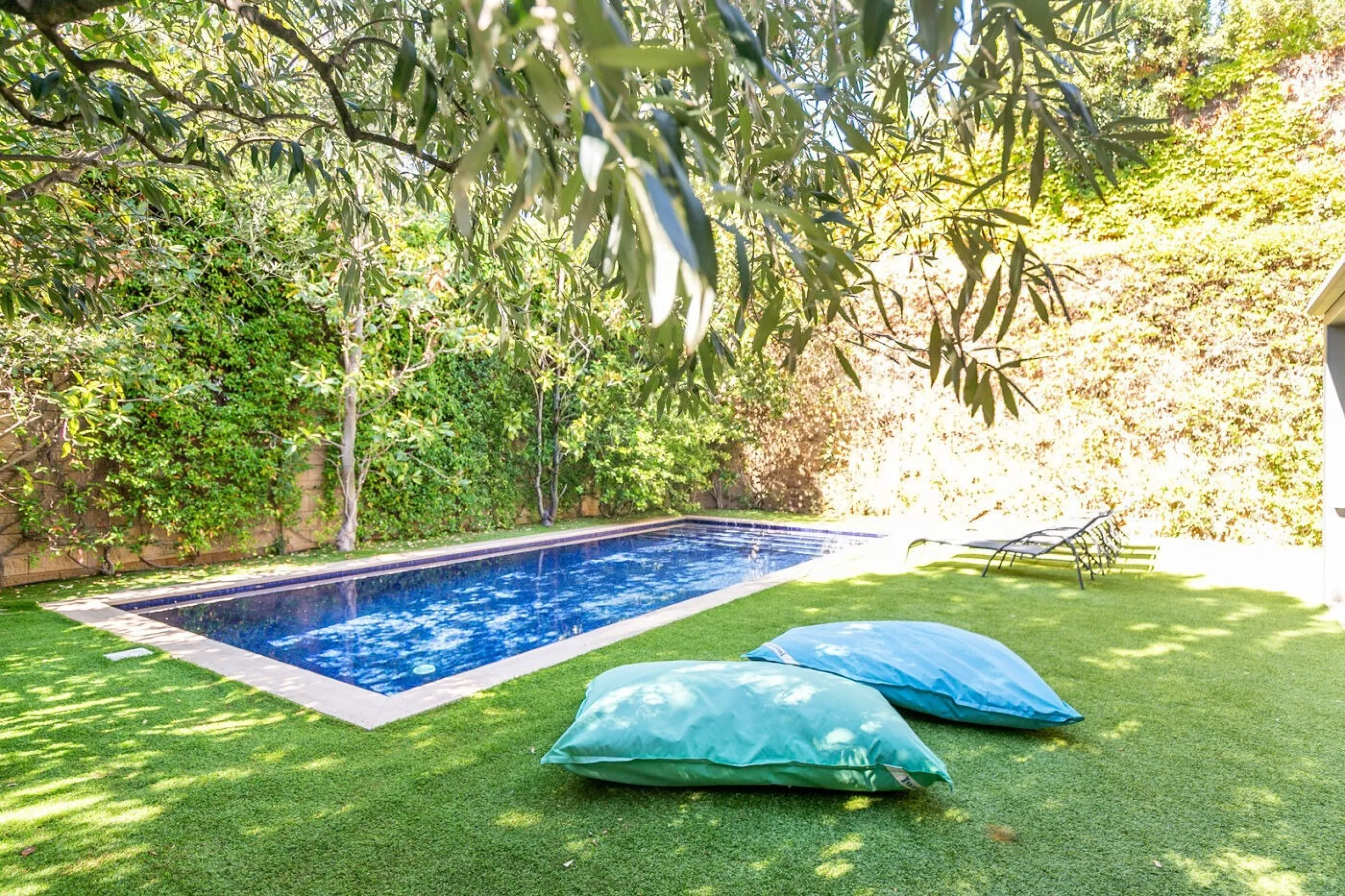 Luxury Family Home with Pool and Panoramic Views in Upper Sarria, Barcelona