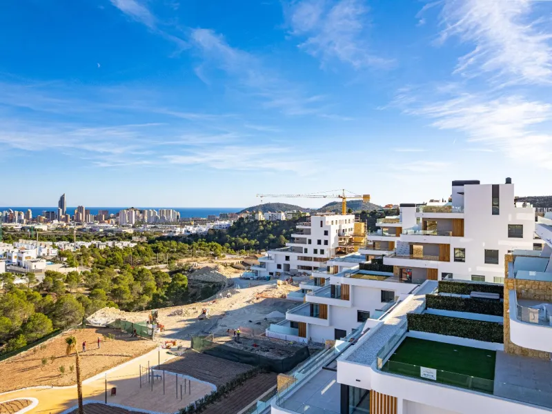 Дуплекс с собственным садом и видом на море в Finestrat, Alicante