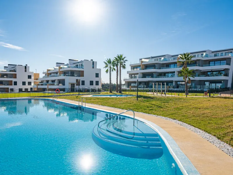 Дуплекс с собственным садом и видом на море в Finestrat, Alicante