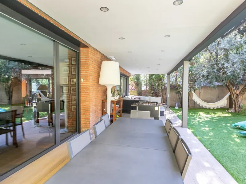 Luxury Family Home with Pool and Panoramic Views in Upper Sarria, Barcelona