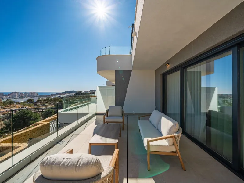 Дуплекс с собственным садом и видом на море в Finestrat, Alicante