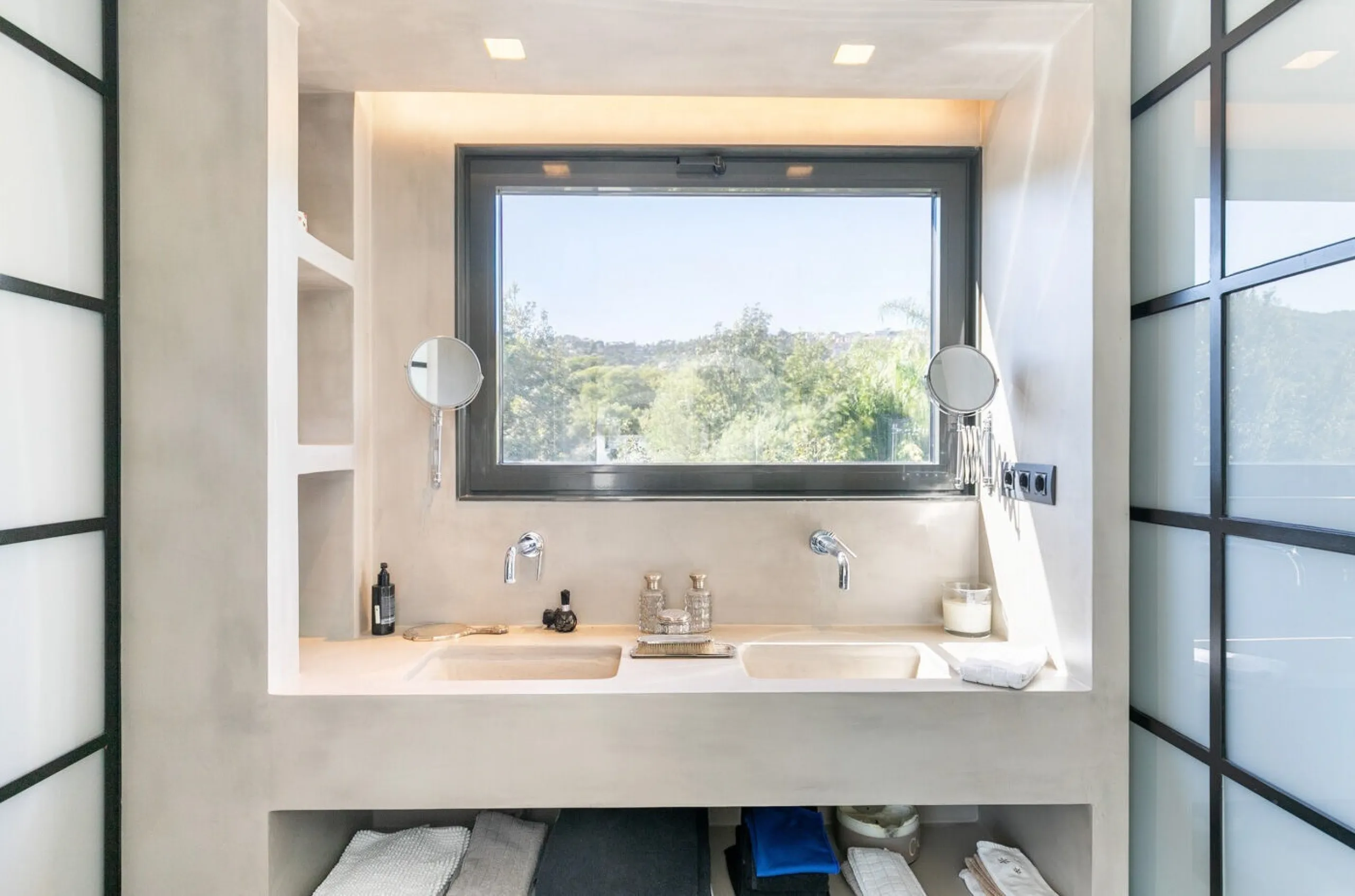 Luxury Family Home with Pool and Panoramic Views in Upper Sarria, Barcelona
