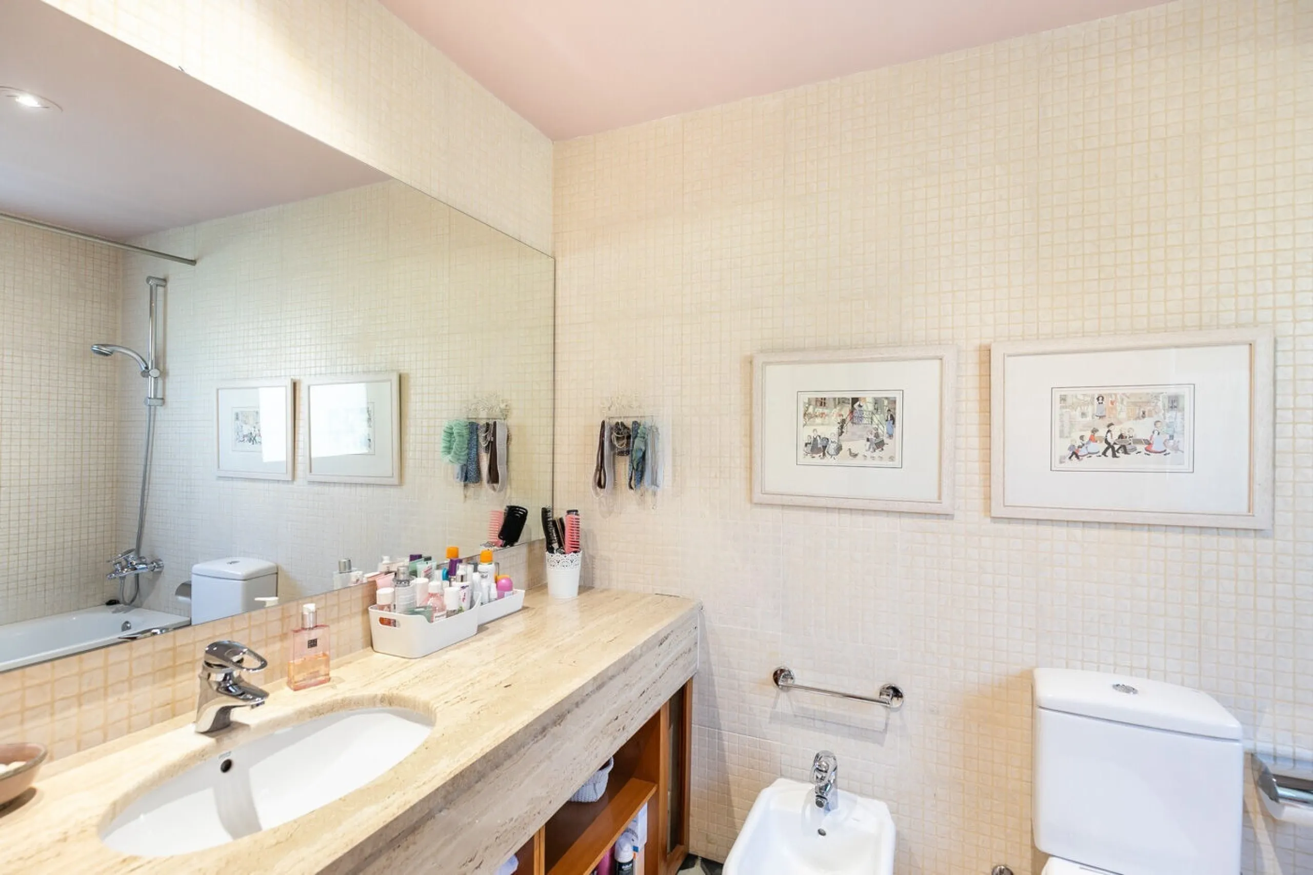 Luxury Family Home with Pool and Panoramic Views in Upper Sarria, Barcelona