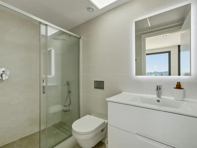 Пентхаус-дуплекс с собственным солярием и видом на море в Finestrat, Alicante