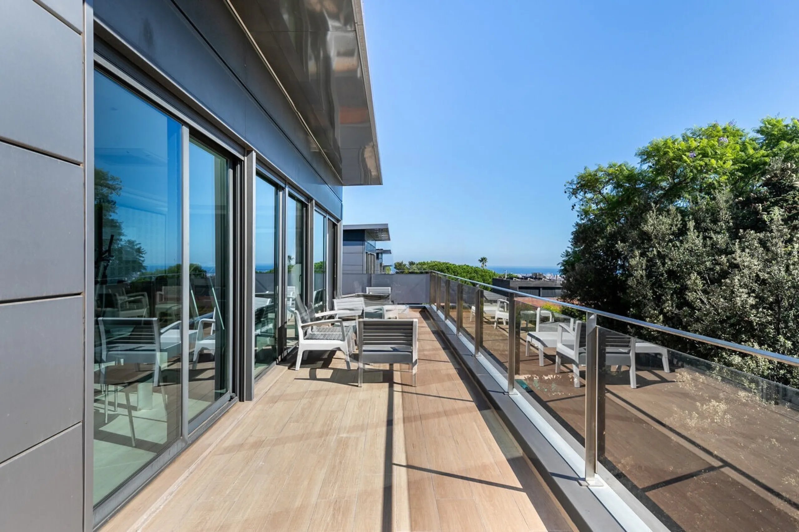 Luxury Family Home with Pool and Panoramic Views in Upper Sarria, Barcelona