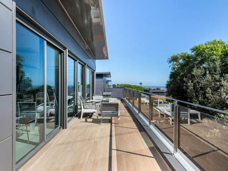 Luxury Family Home with Pool and Panoramic Views in Upper Sarria, Barcelona
