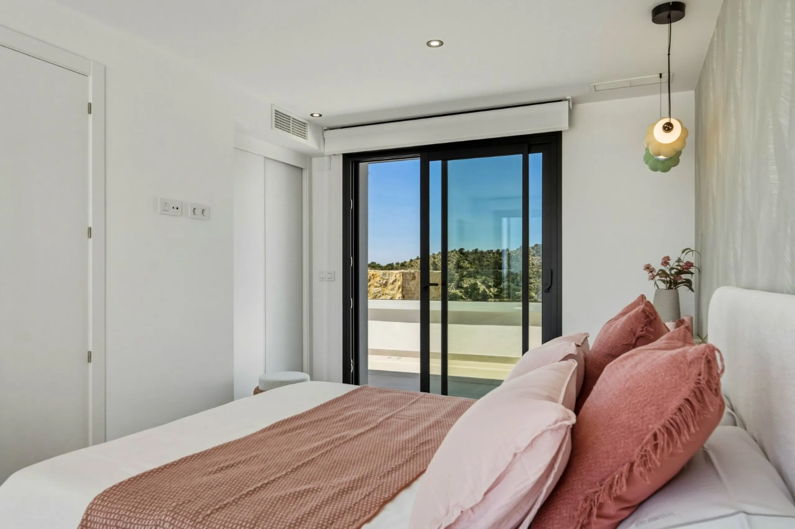 Duplex Penthouse with Private Solarium and Sea Views in Finestrat, Alicante