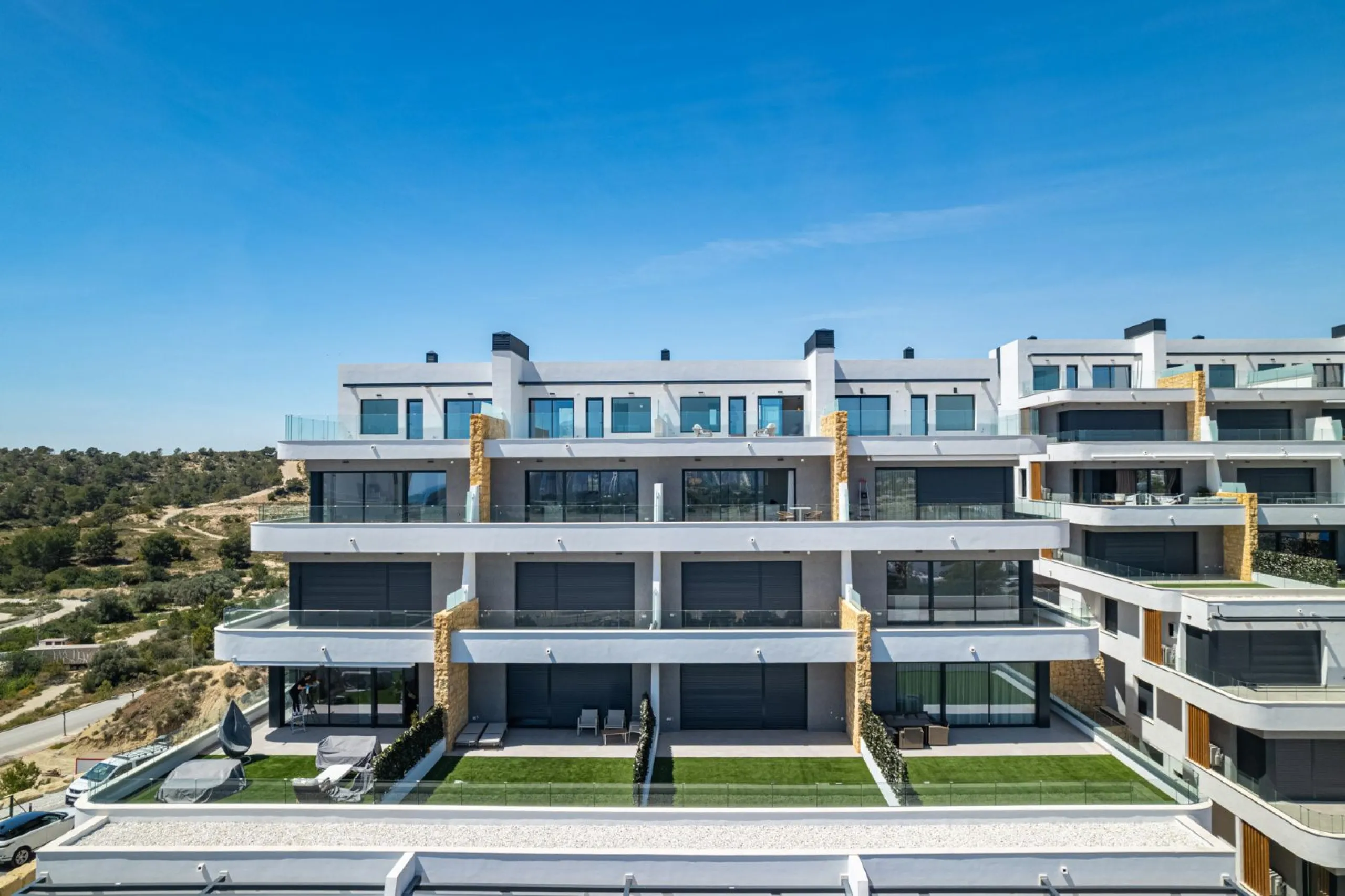 Duplex Penthouse with Private Solarium and Sea Views in Finestrat, Alicante